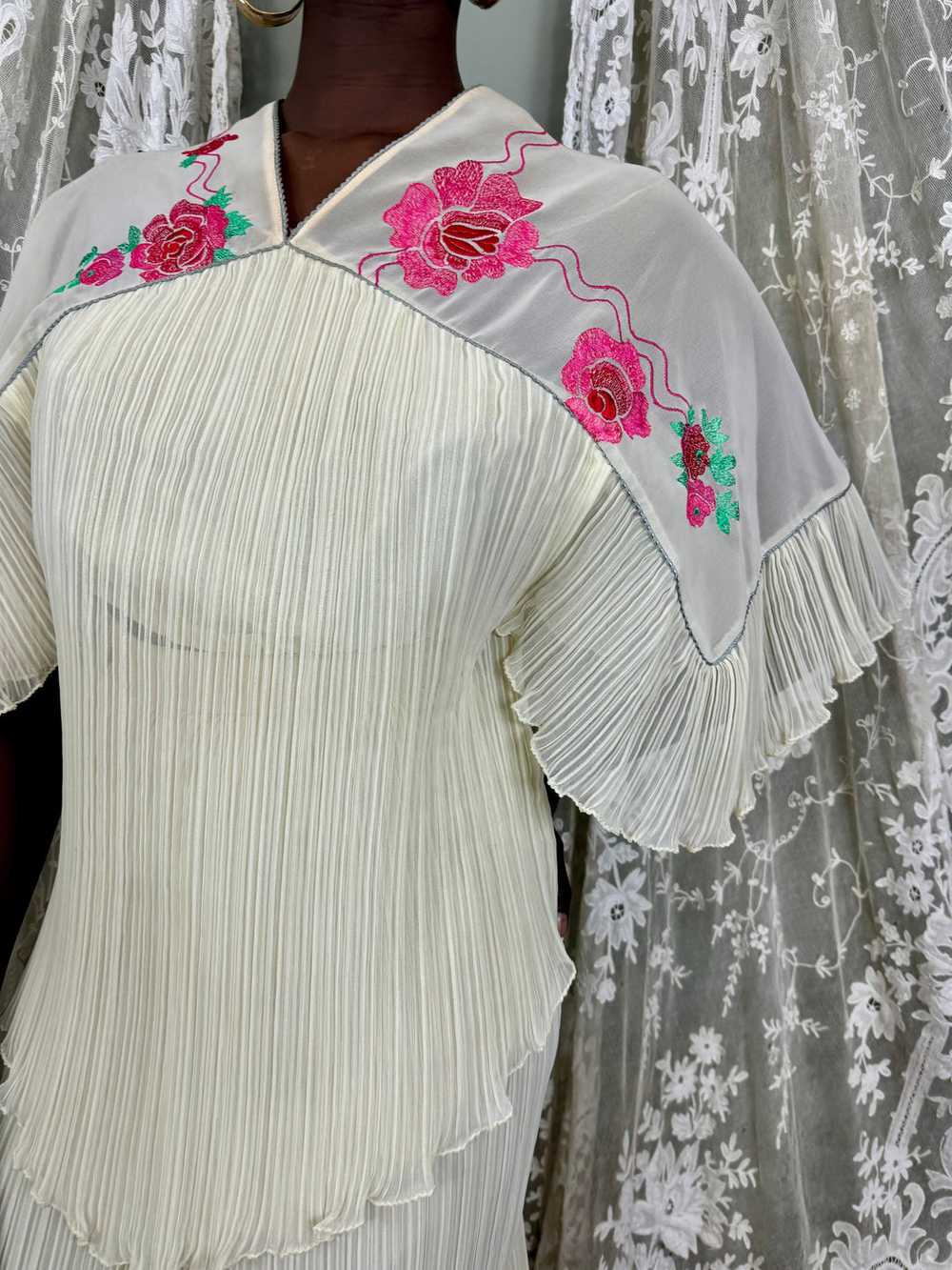 Janice Wainwright, 70s floral pleated blouse and … - image 6