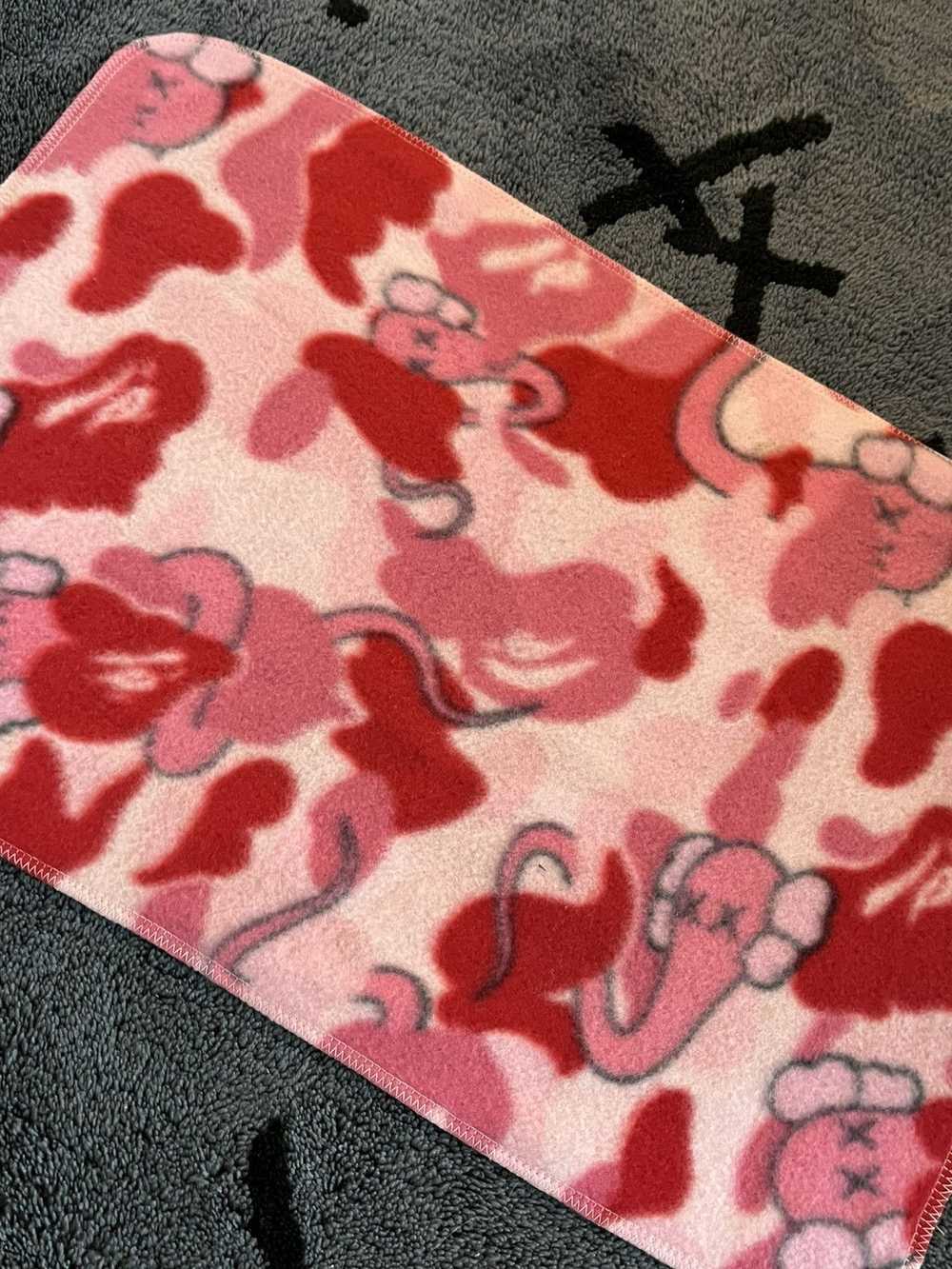 Bape Bape x Kaws Pink Bendy Camo Mini Blanket 2005 - image 3