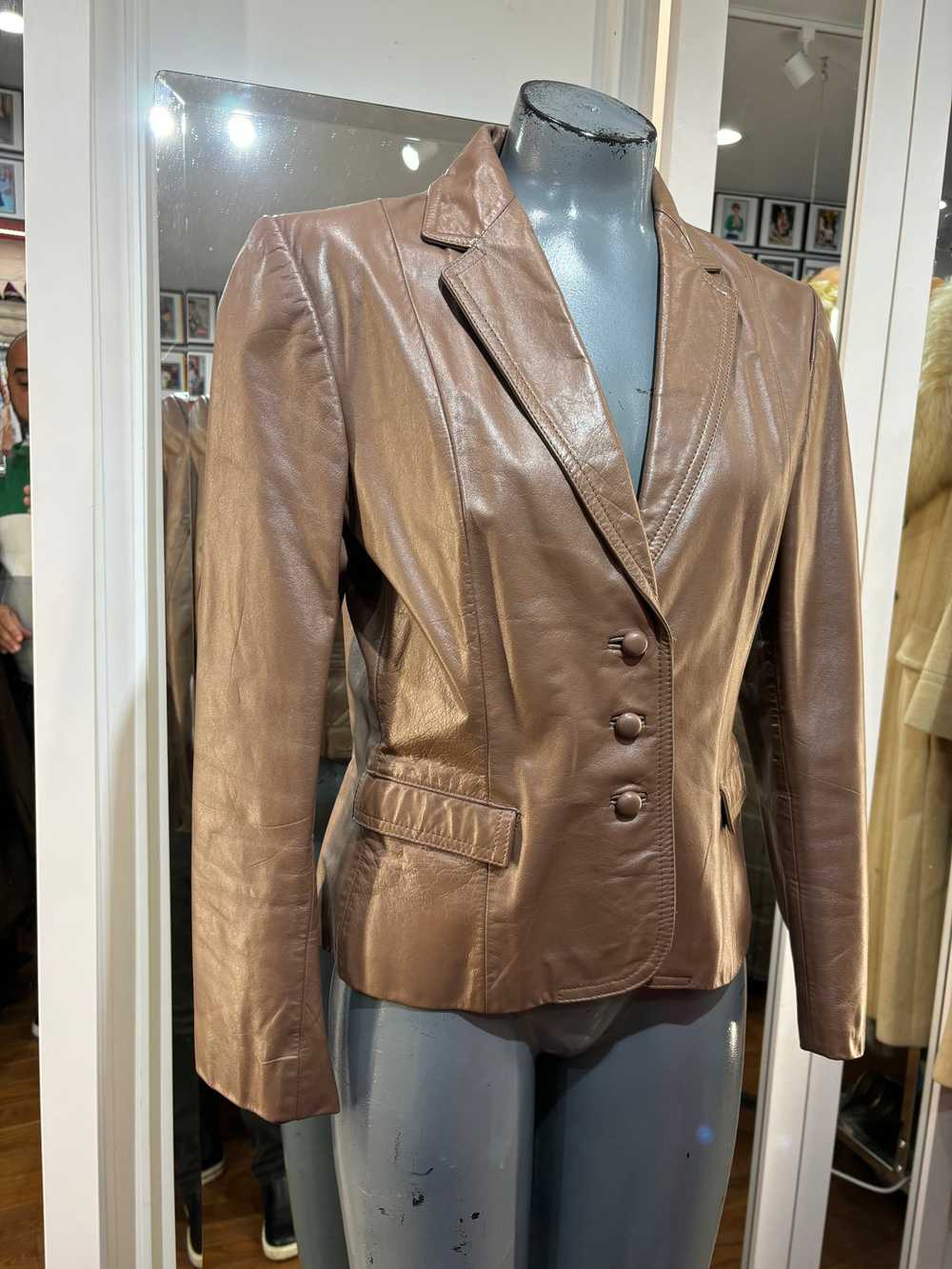 80’s light Brown 3 Button Short Leather Jacket By… - image 2