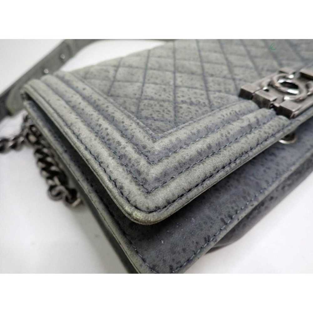 Chanel Boy leather crossbody bag - image 9