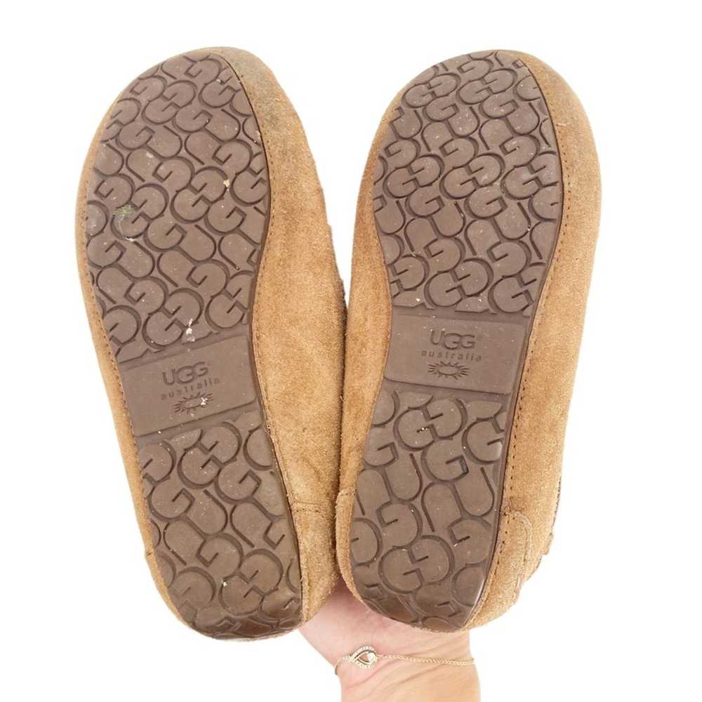 Ugg Ugg Tan Moccasin Slippers Sz 6 - image 8