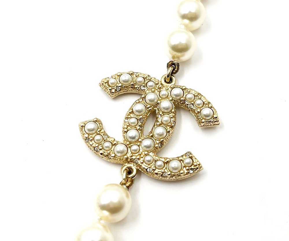 Chanel Chanel Gold CC Scatter Pearl Necklace 100 … - image 3