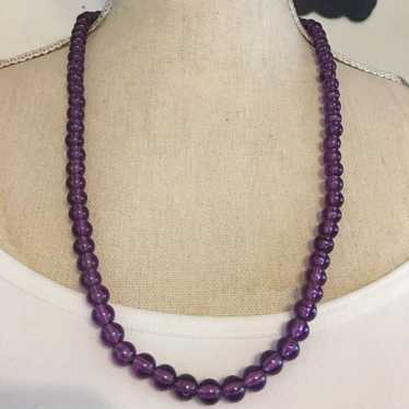 Vintage Vintage purple round resin bead necklace - image 1