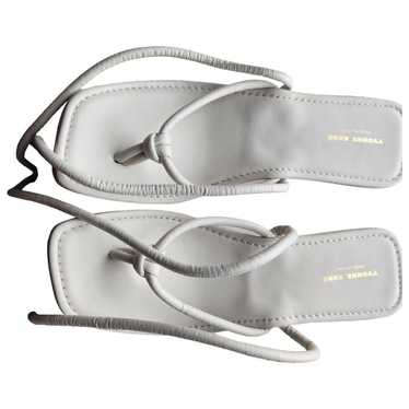 Yvonne Kone Leather sandal