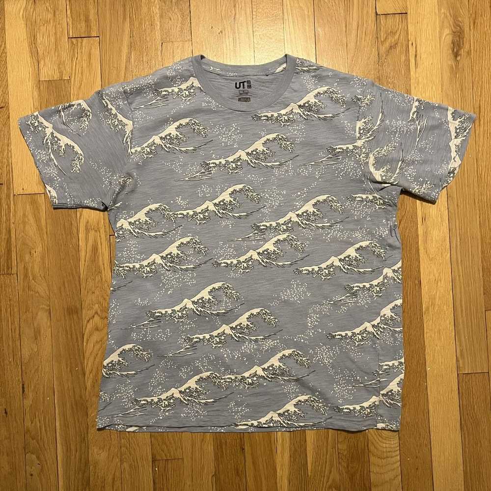 Uniqlo Uniqlo Hokusai Blue Mens T Shirt Wave T Sh… - image 1