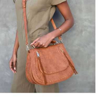 URBAN EXPRESSIONS KHLOE CROSSBODY BAG TAN with Gu… - image 1