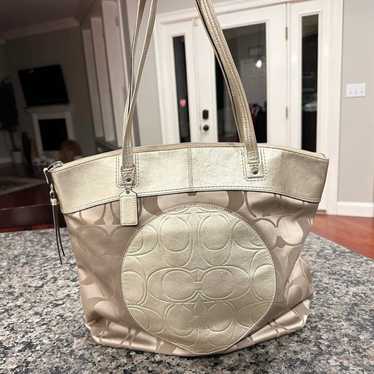 Coach outlet Laura Signature tote NWT