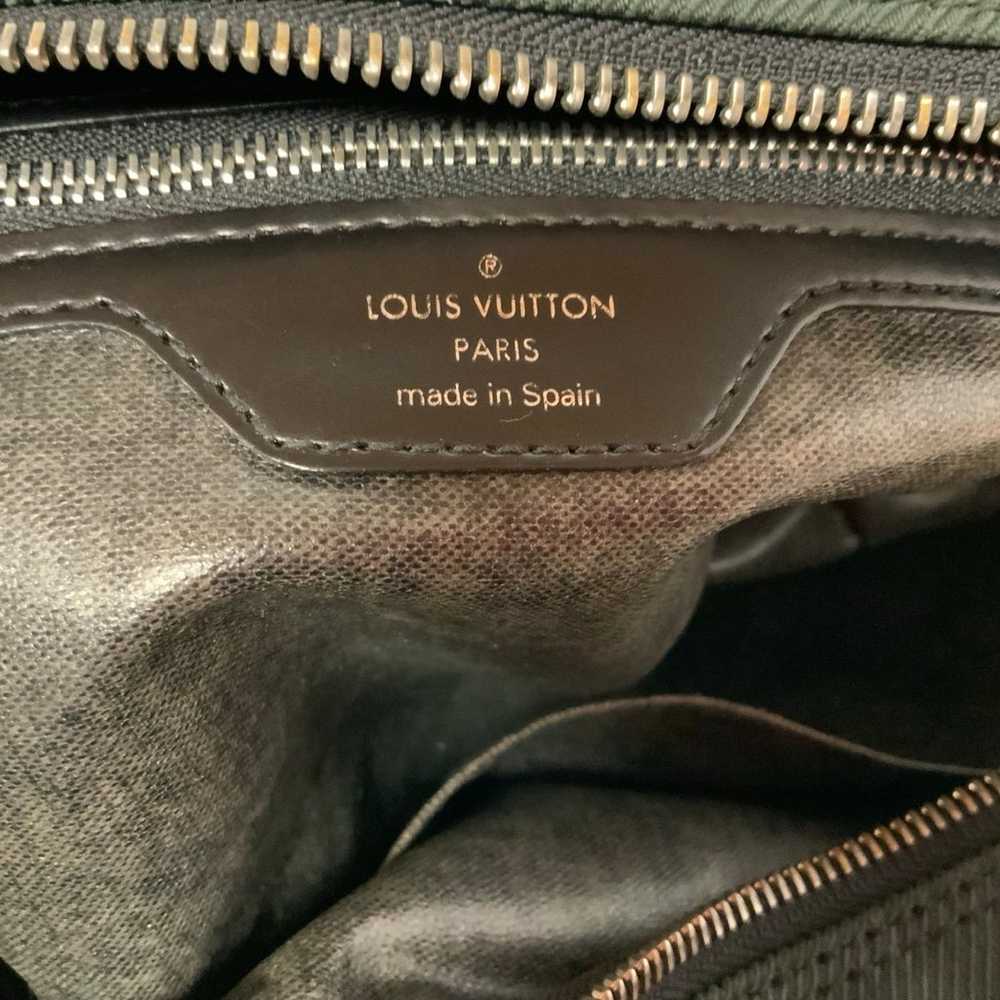 Louis Vuitton Taiga Palana pouch - image 12