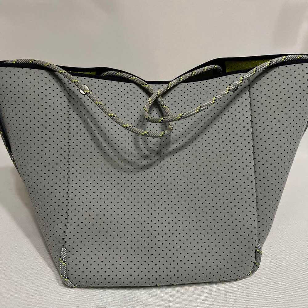 ✨Like New✨ State of Escape Neoprene Bag Grey/Yell… - image 4