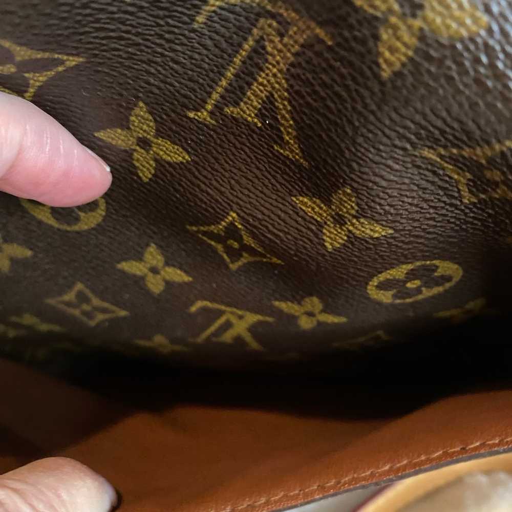 Authentic Louis Vuitton’s vintage Saint Cloud bag - image 7