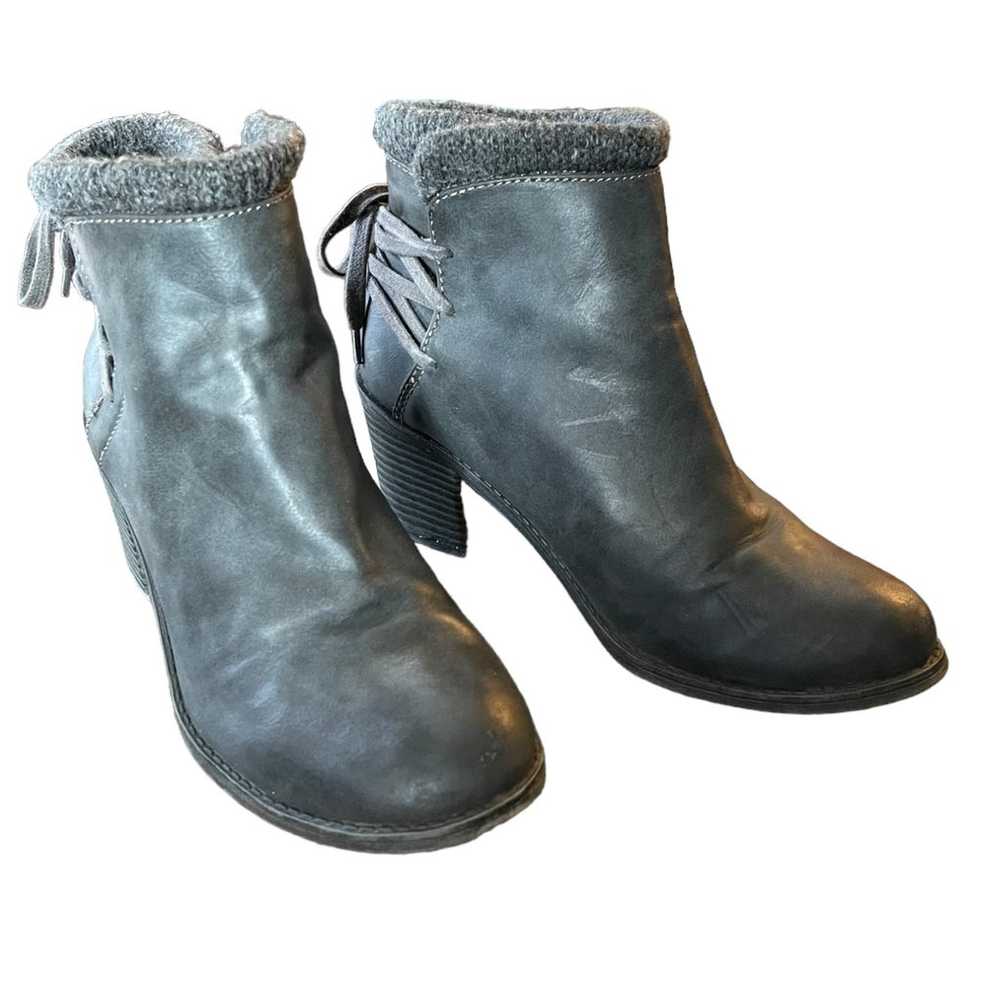 Roxy Dakota Gray Faux Leather Ankle Boots Size 9.5 - image 2