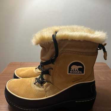 Sorel women’s waterproof Tivoli III size 6