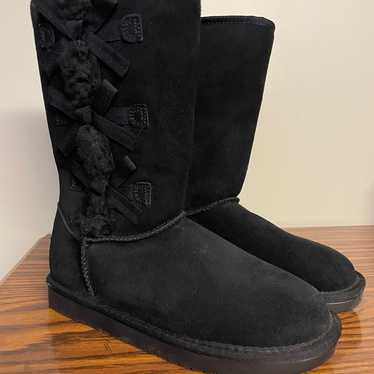 Brand New Koolaburra by UGG Kids Size 4