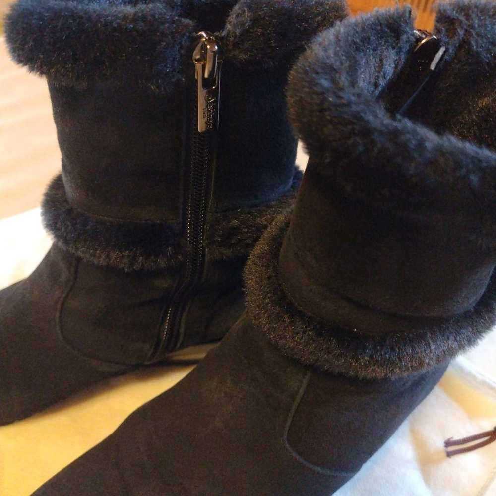 Ginza Yoshinoya Fur-Lined Short Boots - image 2