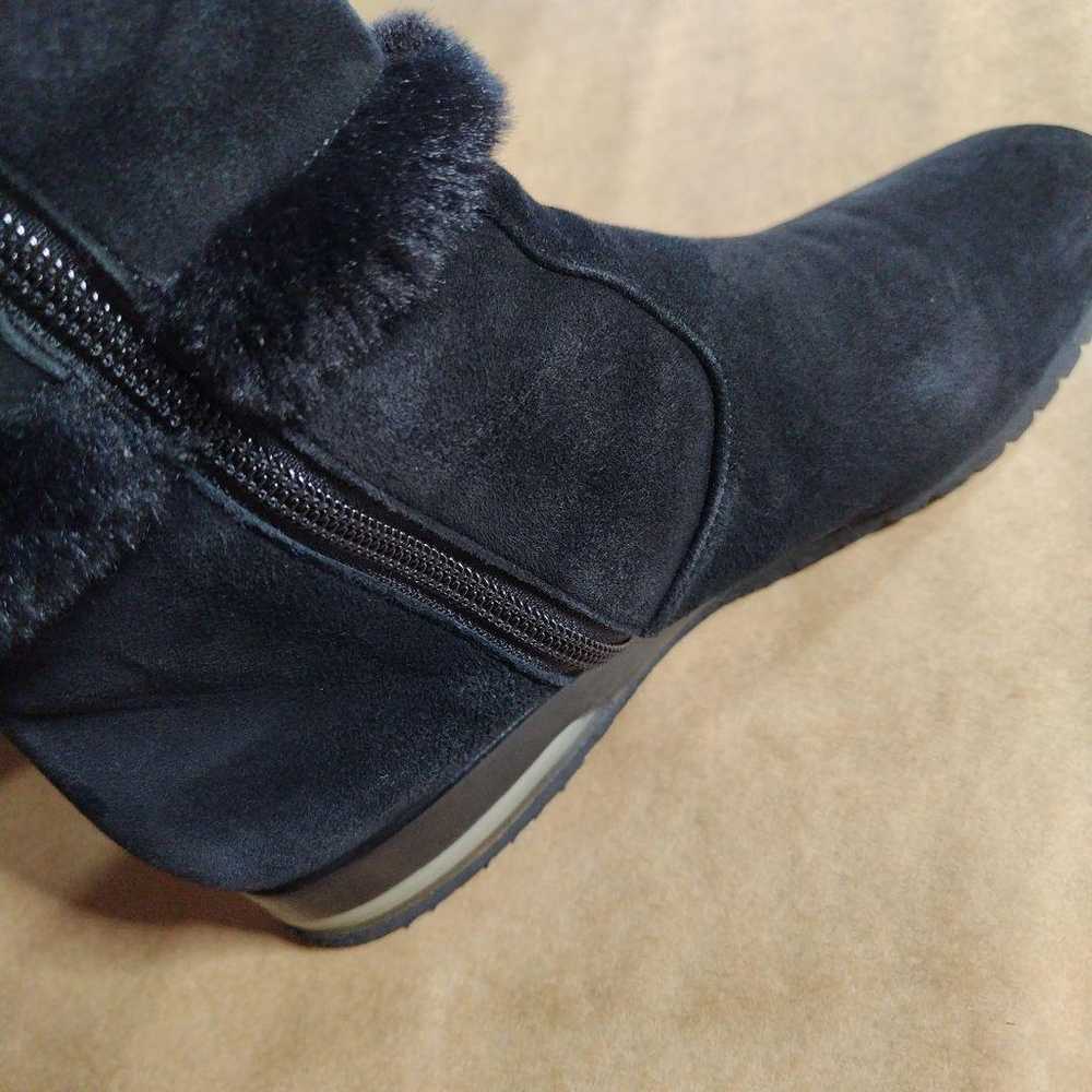 Ginza Yoshinoya Fur-Lined Short Boots - image 9