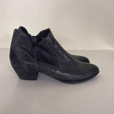 Ariat Grey Leather Ankle Booties