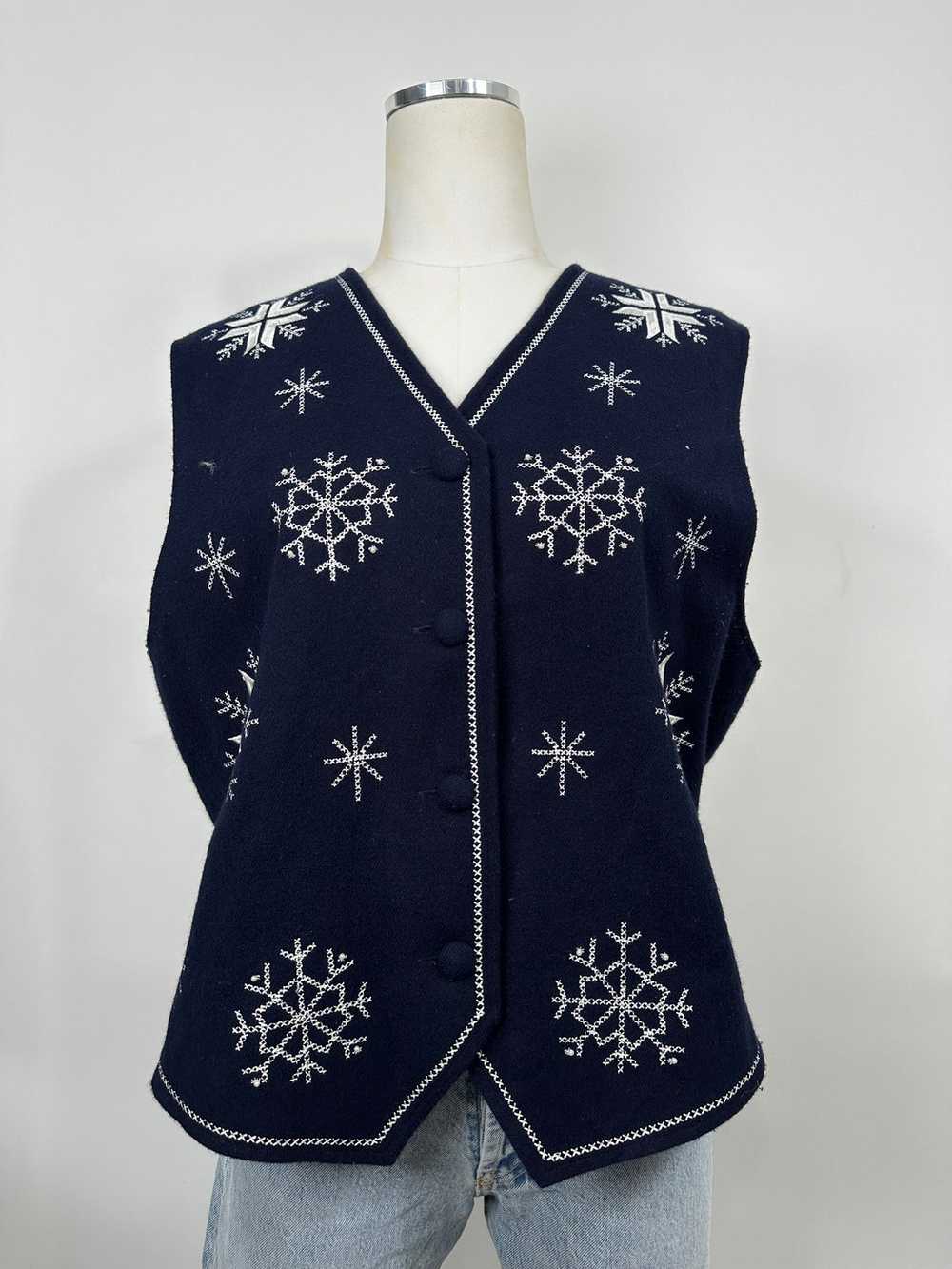 Karen Scott Navy Snowflake Vest - image 1