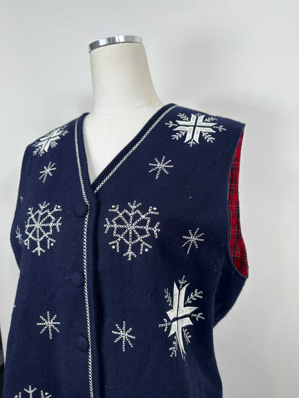 Karen Scott Navy Snowflake Vest - image 3