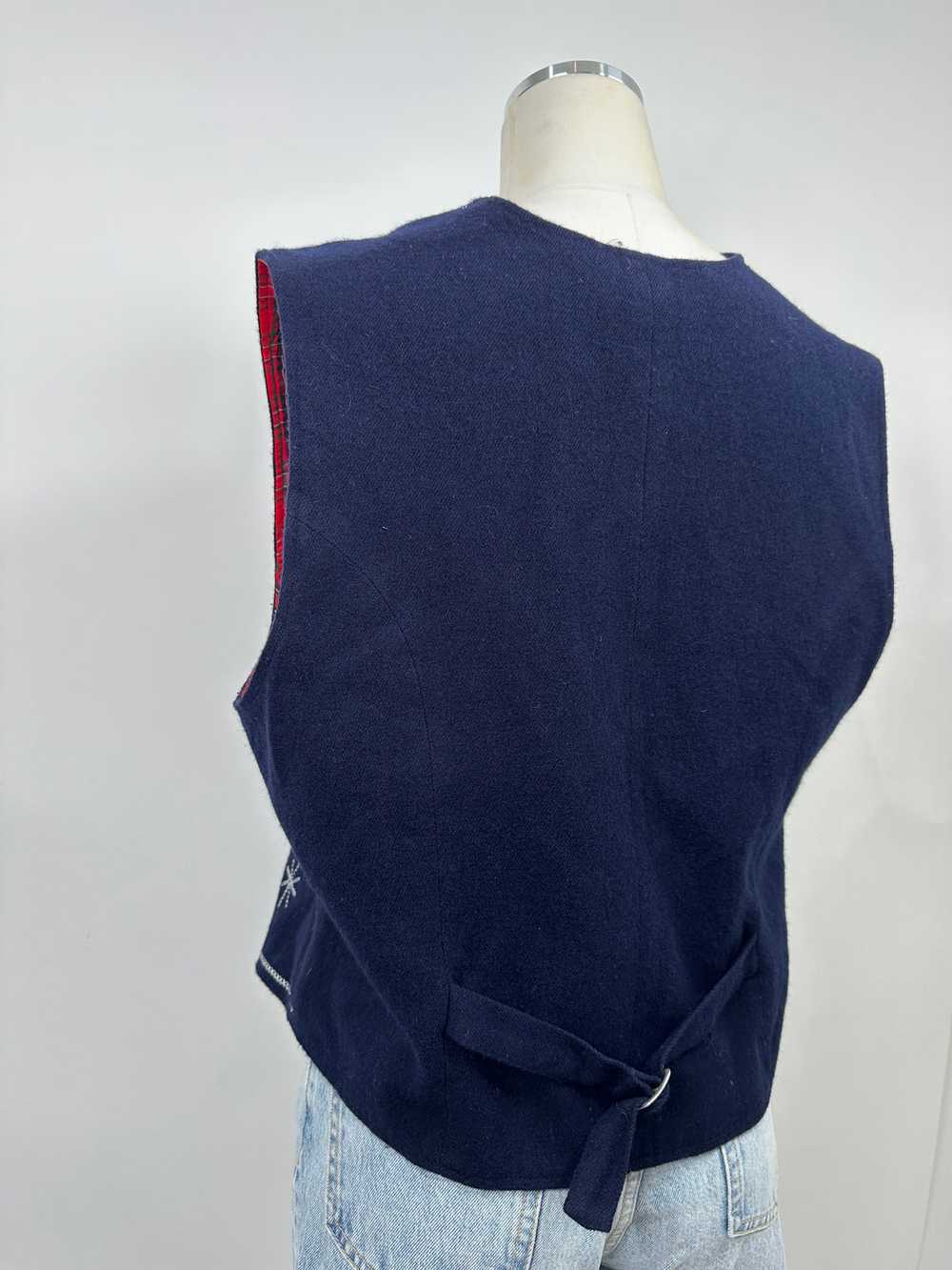 Karen Scott Navy Snowflake Vest - image 4