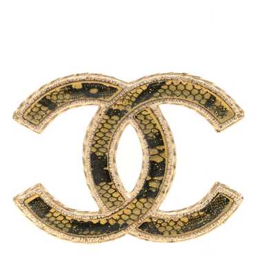 CHANEL Metal Resin Large CC Brooch Gold - image 1