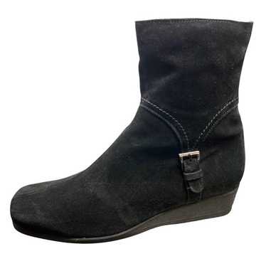 La Canadienne Finley Black Suede Low Wedge Ankle B