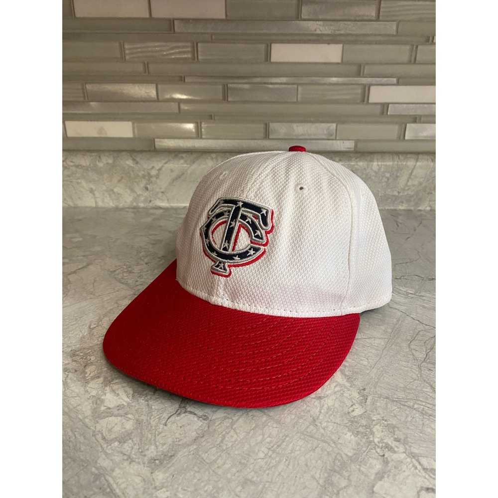 New Era Minnesota Twins New Era Fitted Hat Size 7 - image 1