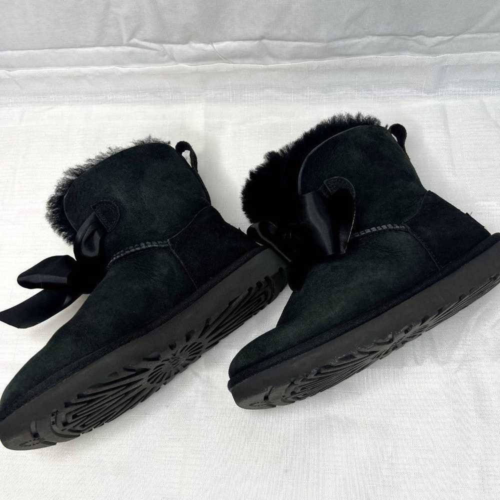 UGG Mini Gita Bow Boot Black Size 6 - image 5