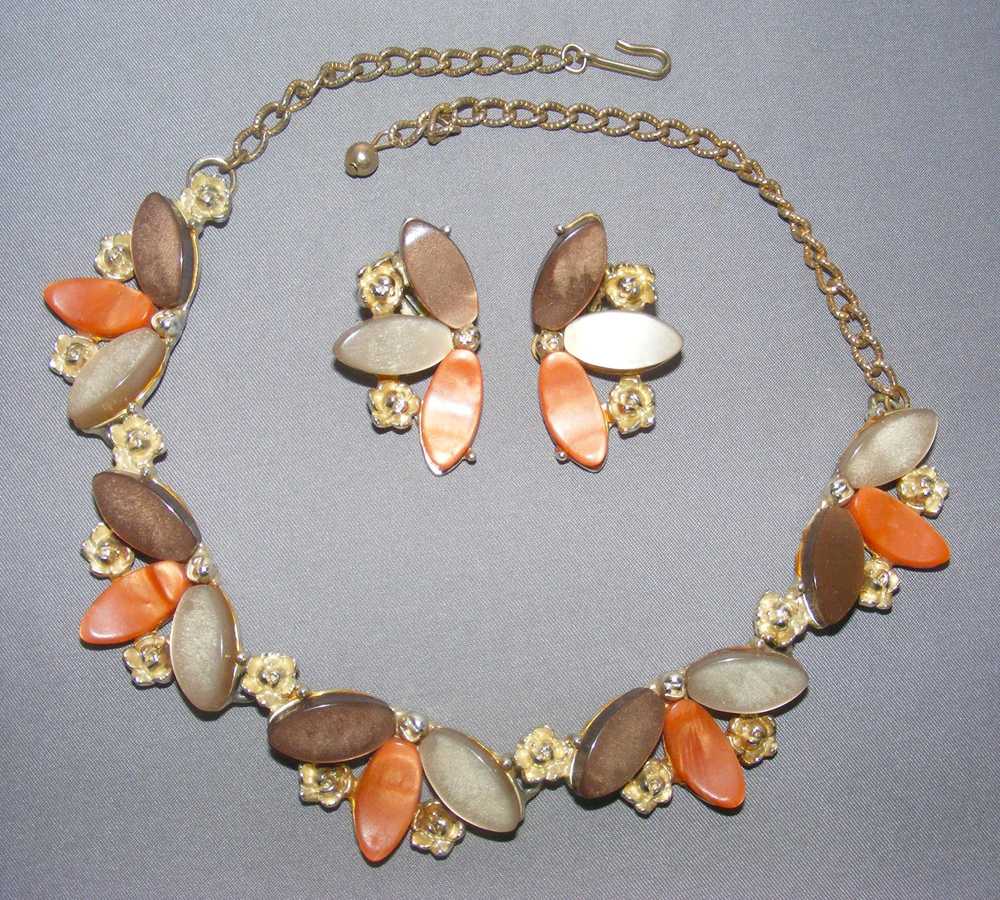 50s Thermoplastic 3pc Necklace Earrings Autumn Co… - image 1