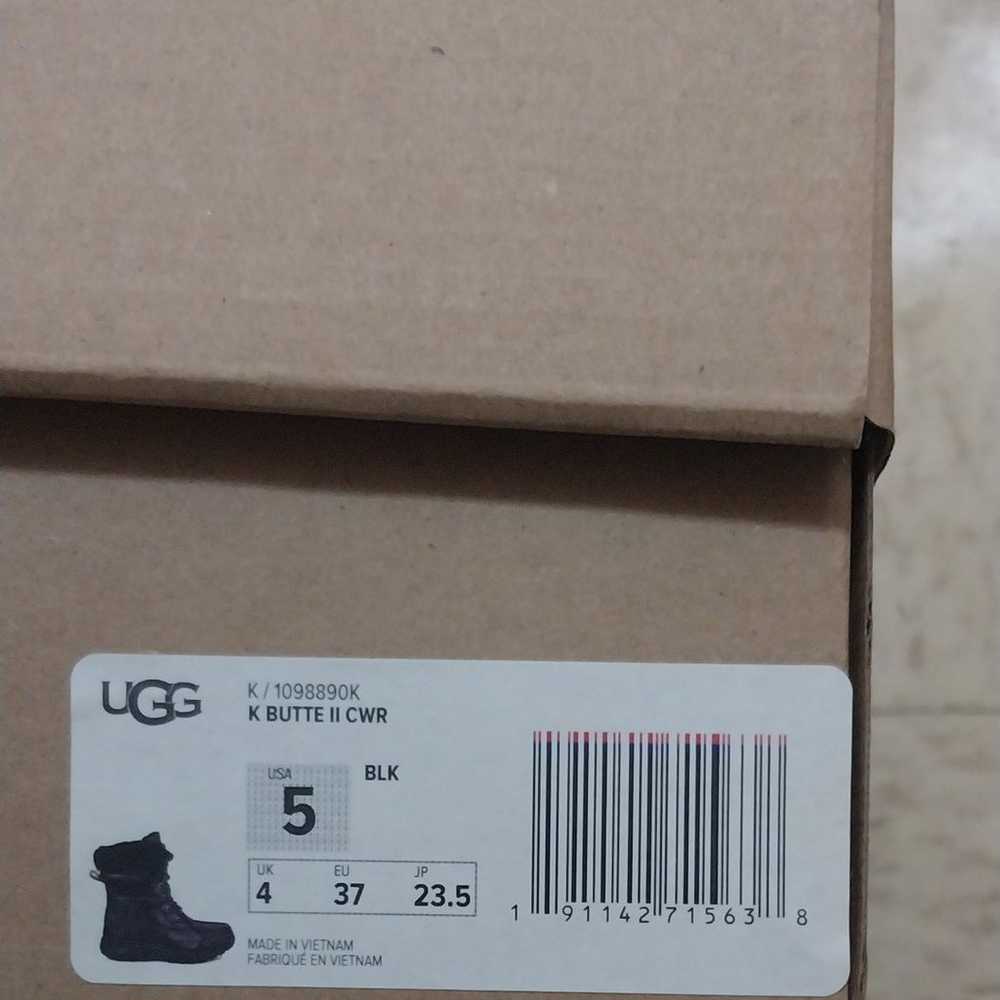 Uggs boots - image 7