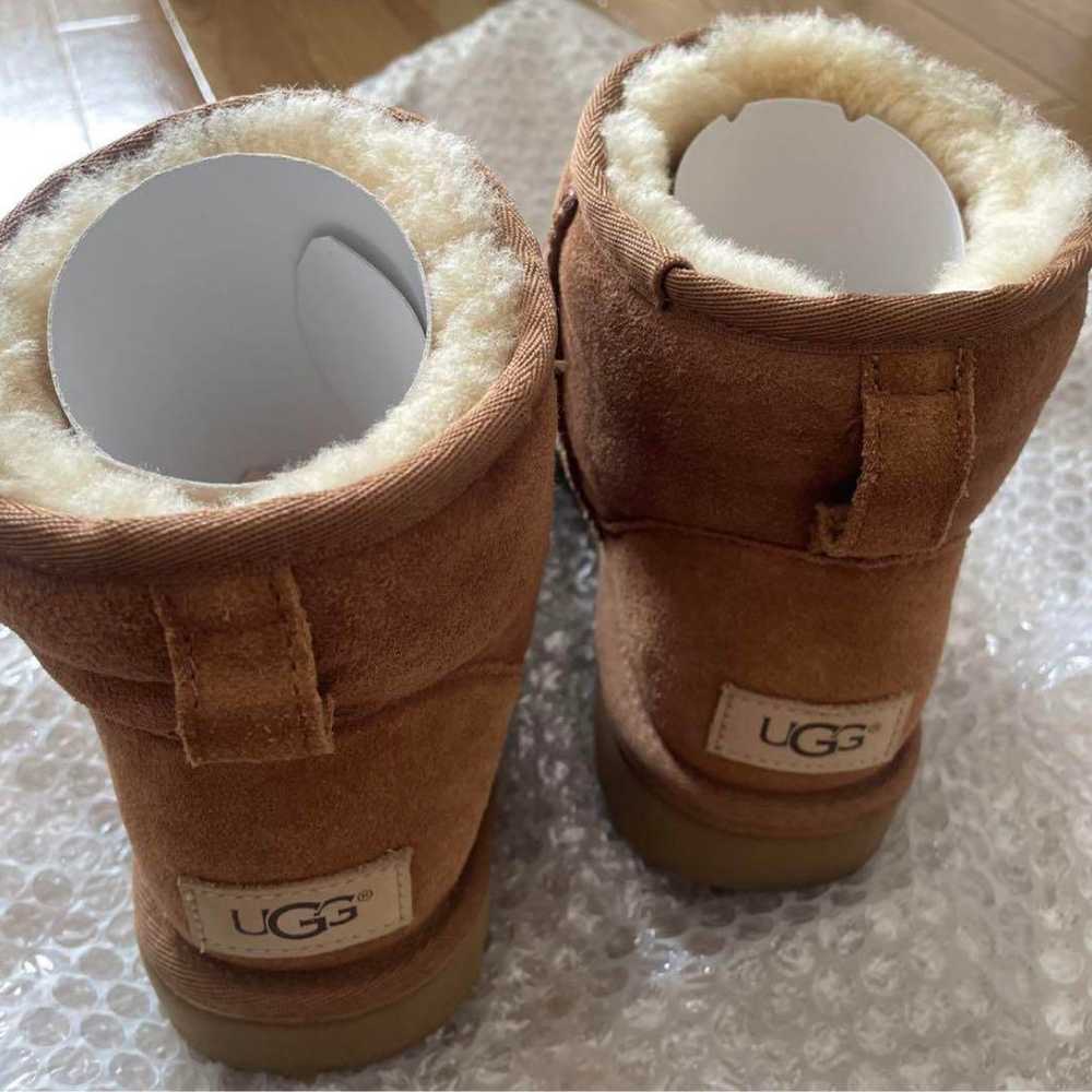 UGG sheepskin boots brown - image 2