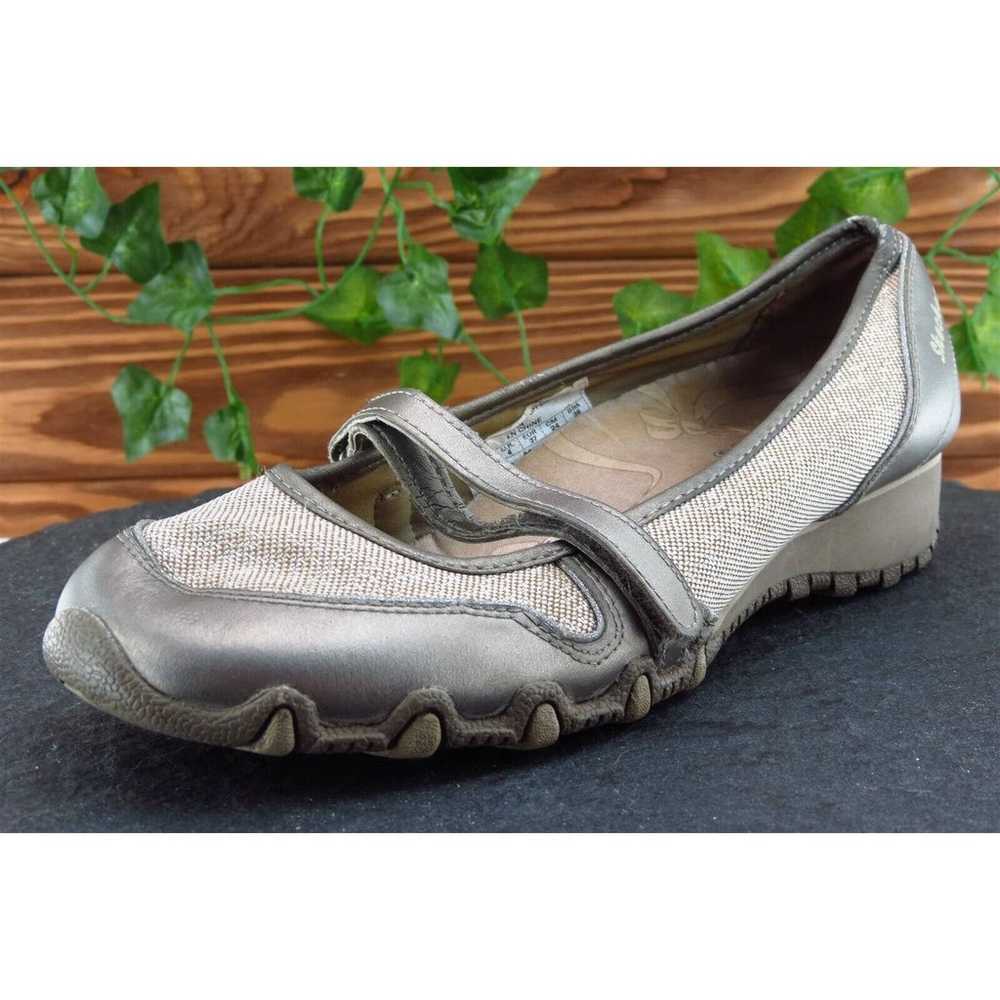 SKECHERS Size 7 M Taupe Flat Shoes Leather Women - image 1