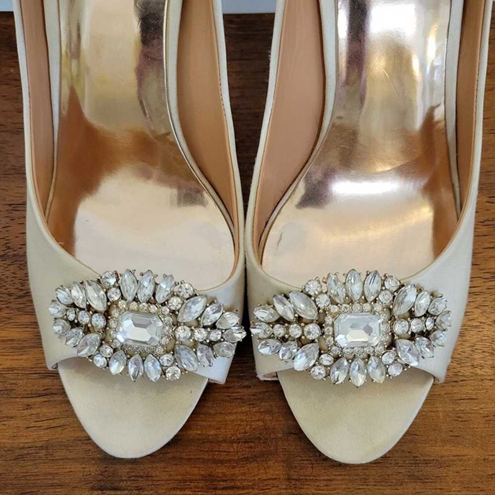 Badgley Mischka Cream Satin Heels Shoes Pumps Dia… - image 4