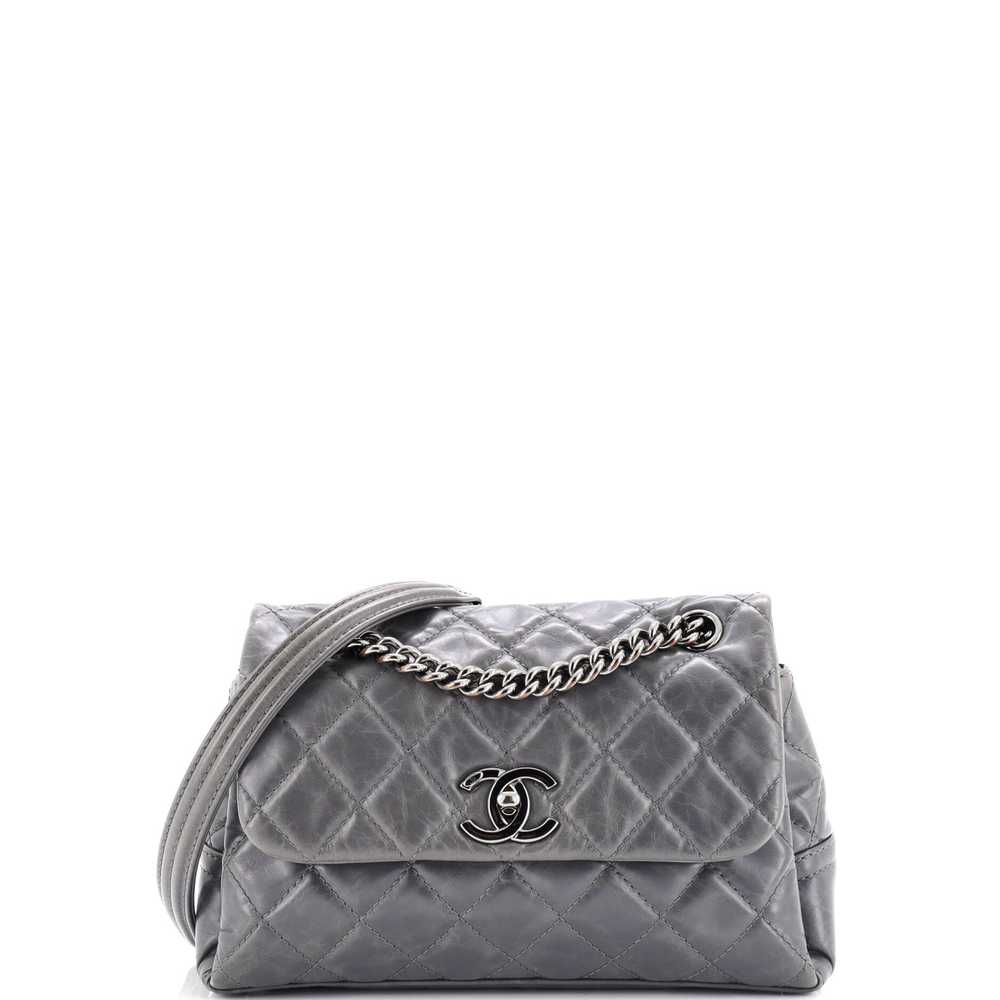 CHANEL Filigree Round Clutch with Chain Quilted C… - image 3