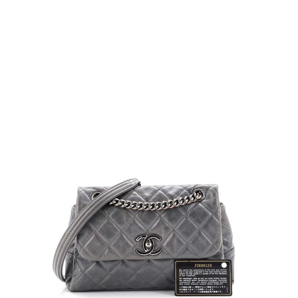 CHANEL Filigree Round Clutch with Chain Quilted C… - image 7