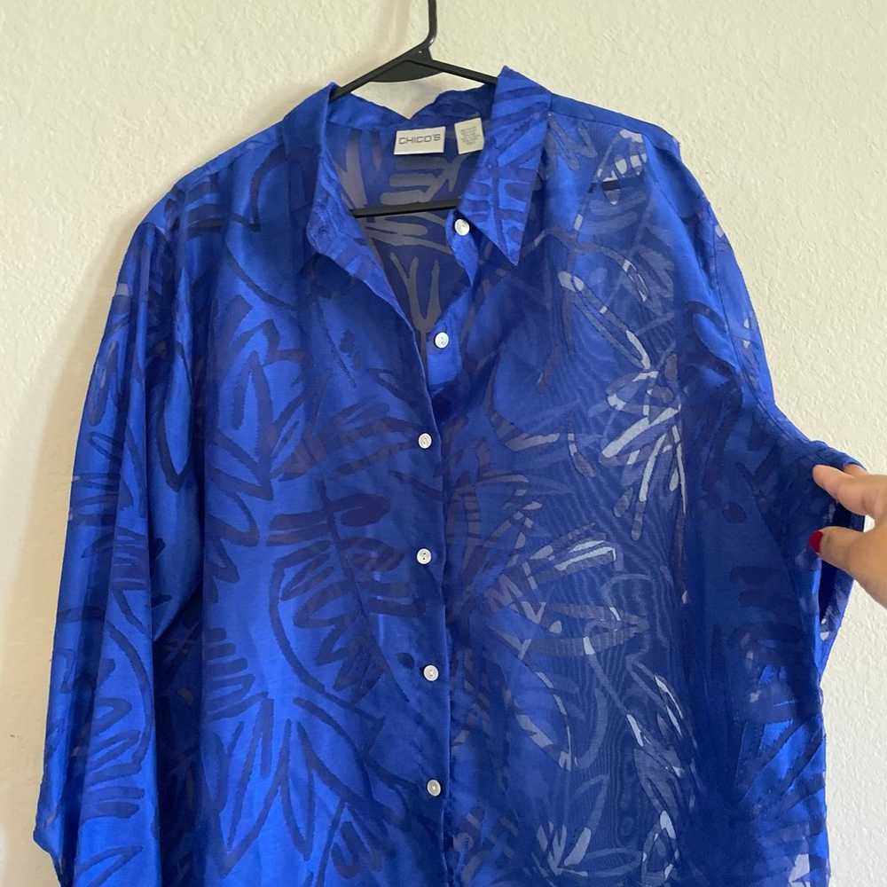 Chico’s woman royal blue floral blouse top size 3… - image 3