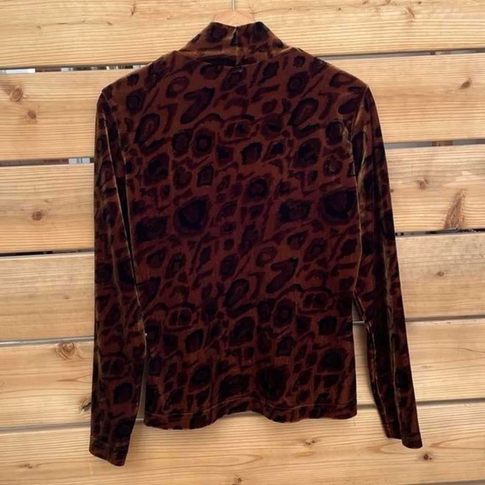 90s Leopard Stretch Velvet Mock Neck Top - image 3