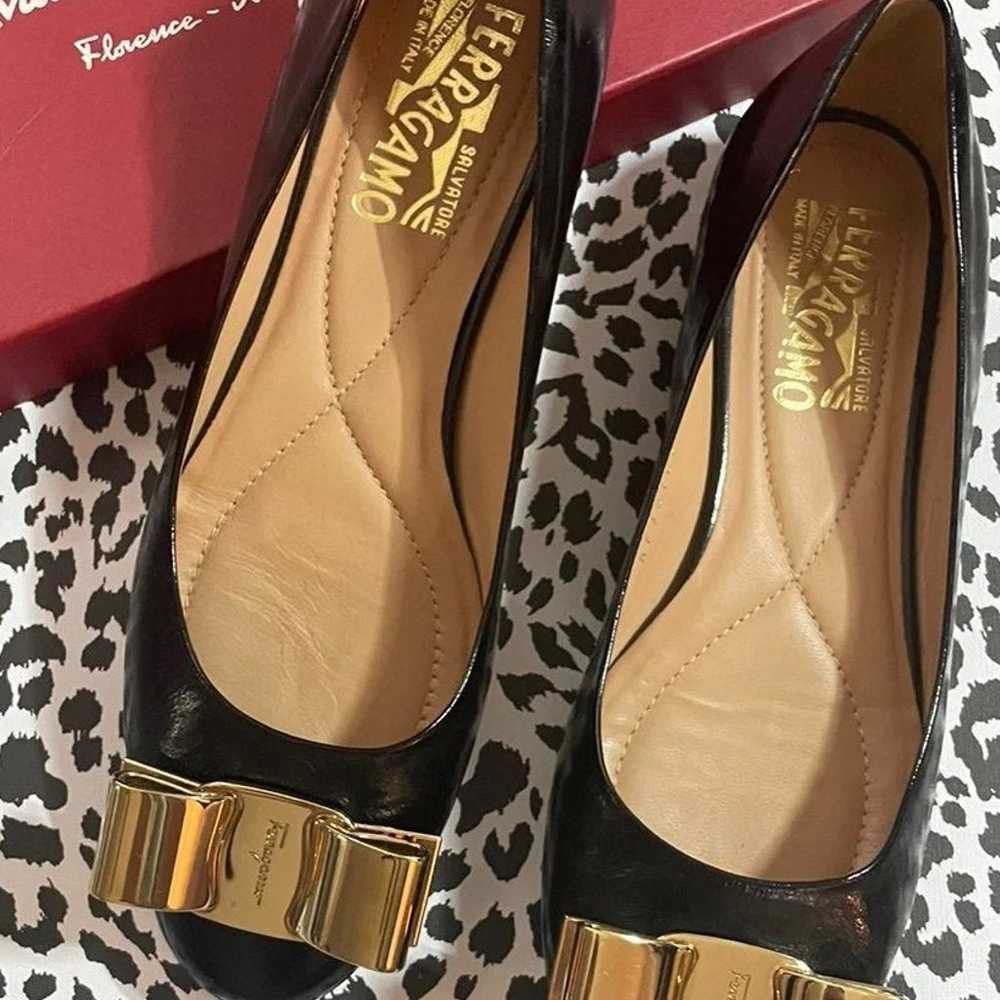 Salvatore Ferragamo Safina Flats 6 Rare $895 - image 1