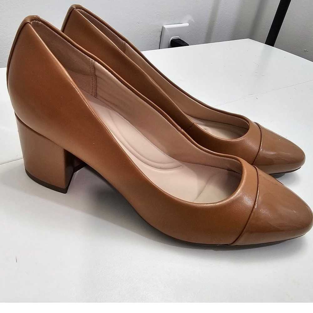 New* Easy Spirit Comfort Heels Tan SIZE 5M - image 1