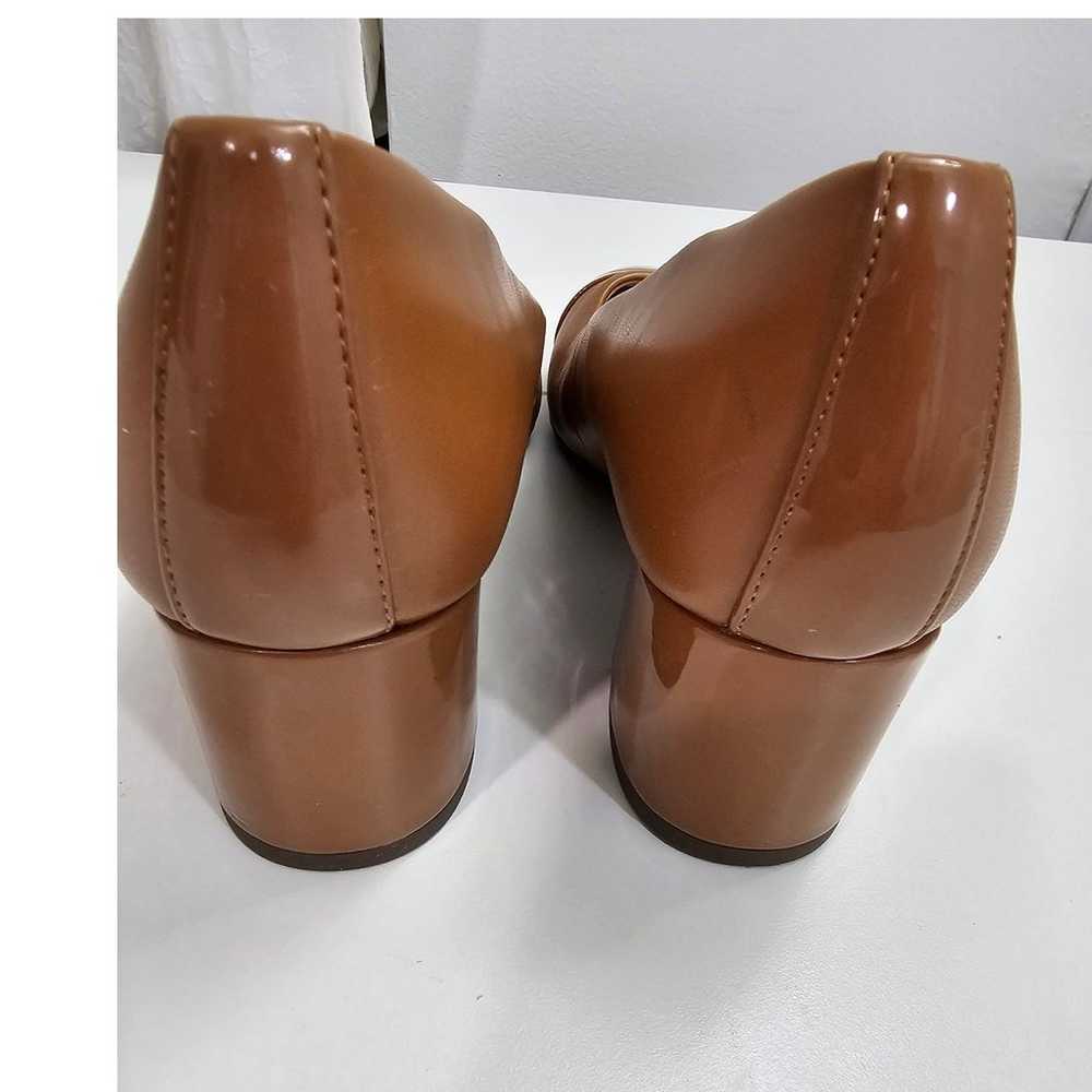 New* Easy Spirit Comfort Heels Tan SIZE 5M - image 2