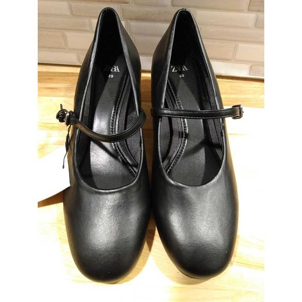 Zara Women Black Kitten Heels Size 8 - image 2