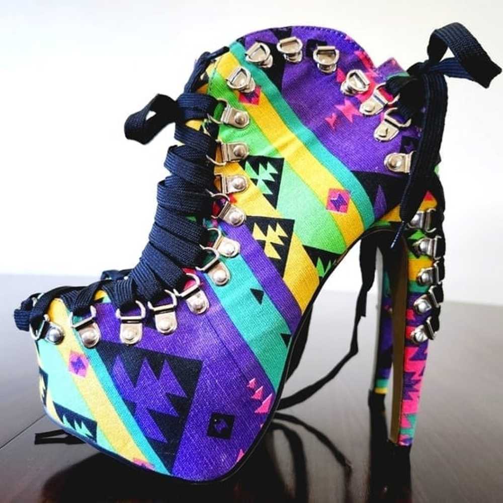 Wild Sexy Aztec Platform High Heel Shoes Retro To… - image 1