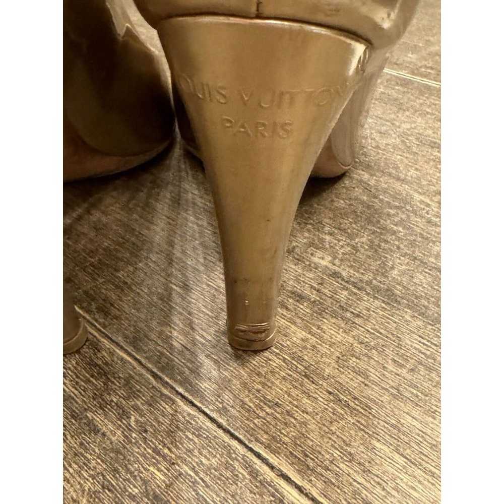 louis vuitton gold heels size 38 1/2 US 7 1/2 Pum… - image 5