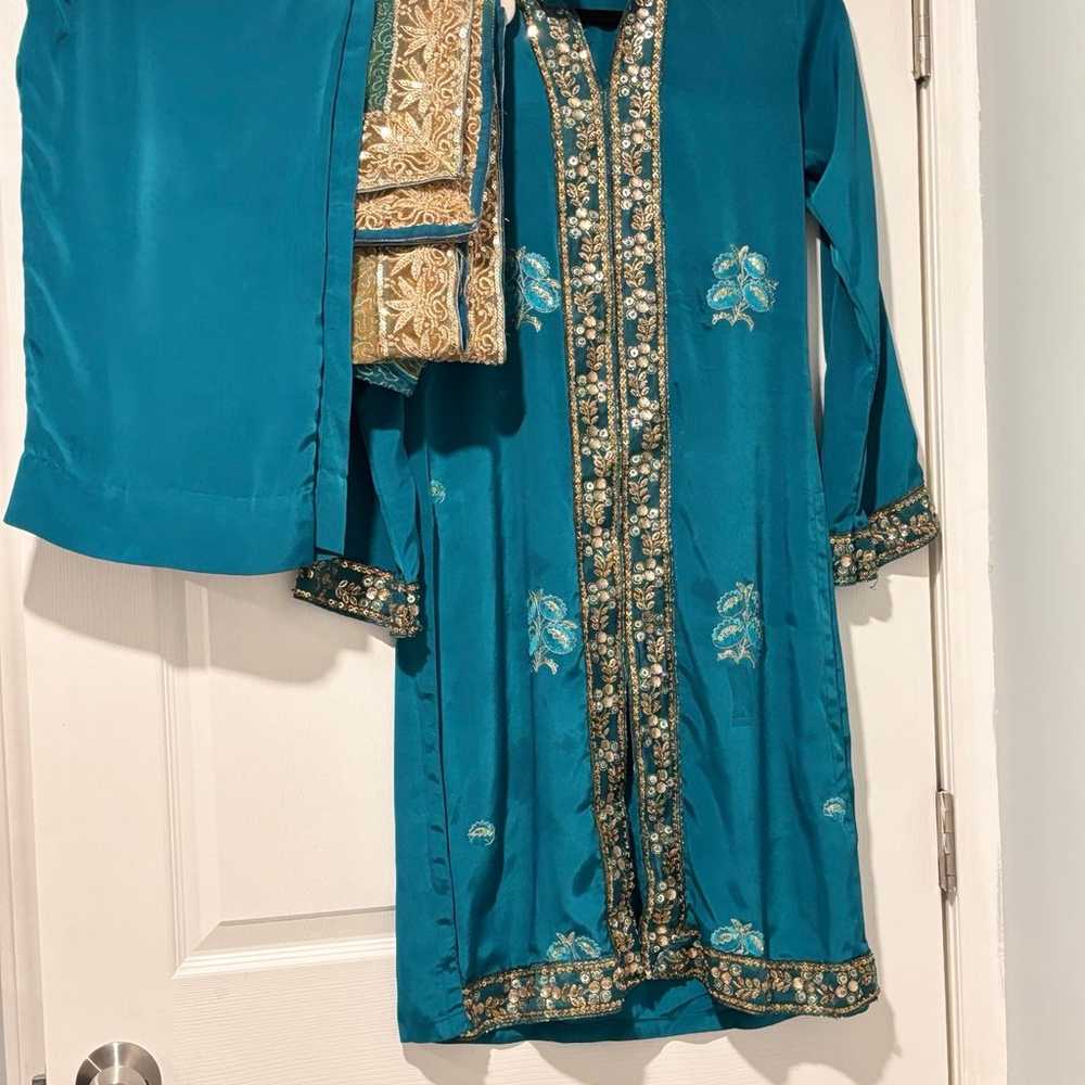 3 piece Pakistani suit - image 1