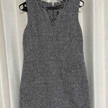 Sleeveless dress