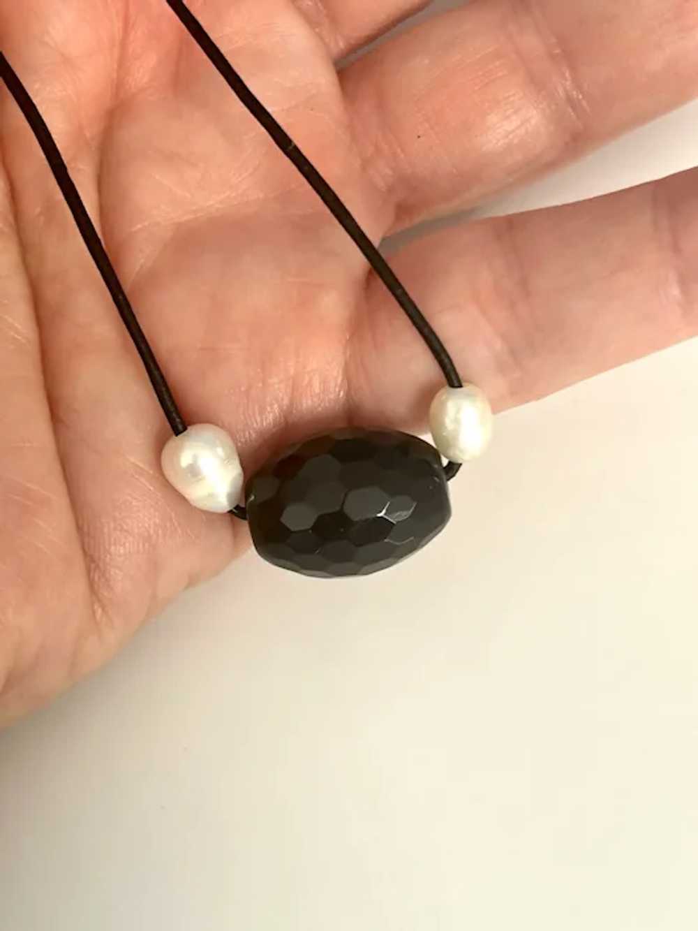 Large Natural Onyx, Cultured Pearl/Leather Cord - image 3