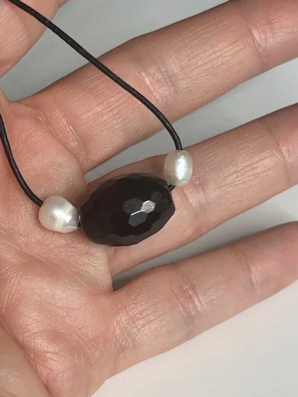 Large Natural Onyx, Cultured Pearl/Leather Cord - image 6