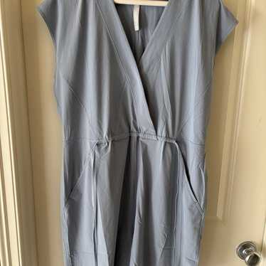 athleta flowy marlow romper light blue size medium