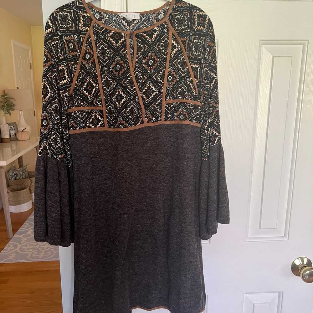 LOT of 10 boutique tops/ dresses. Size small. - image 11