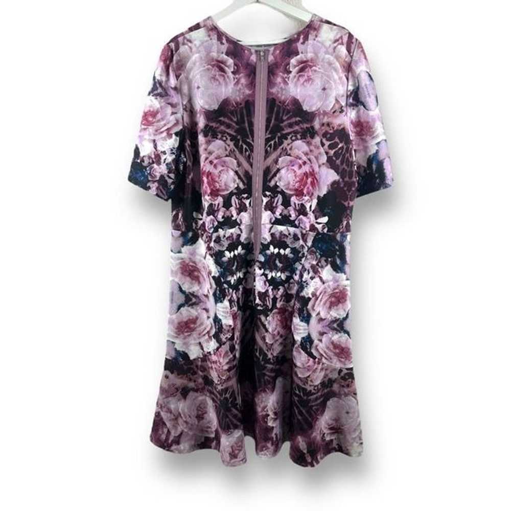 Gabby Skye Women's 16W Short Sleeve Psychadelic F… - image 2