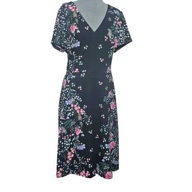 Adrianna Papell Black Floral V Neck Dress with Po… - image 1